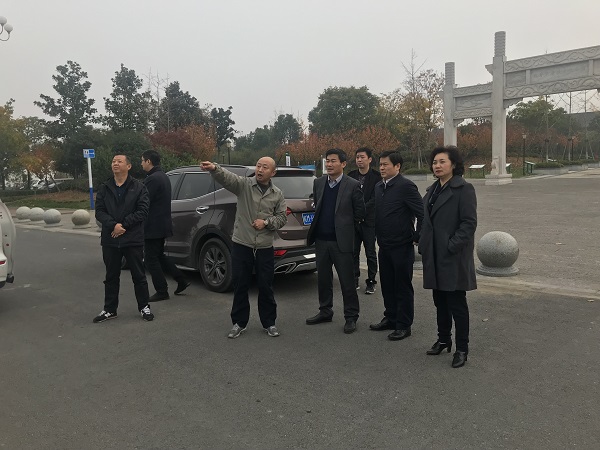 夏萍、程保銀實(shí)地調(diào)研徽鹽地產(chǎn)在建項(xiàng)目